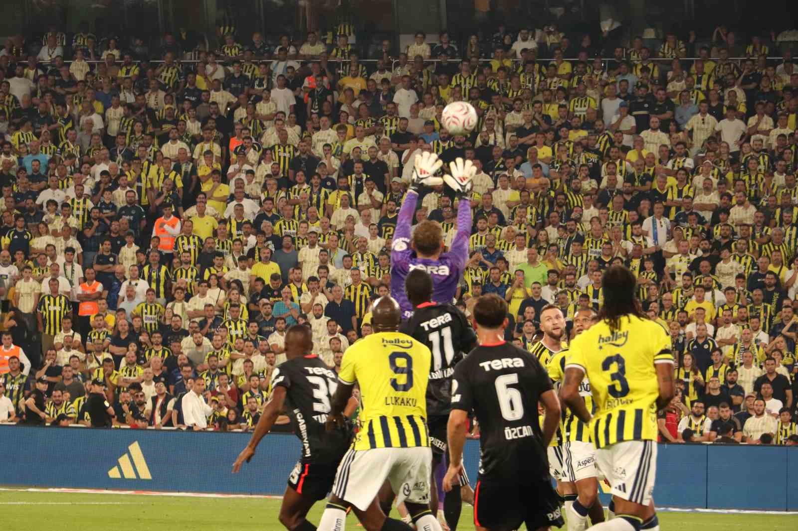 Fenerbahçe 4. haftada 2. yenilgisini aldı