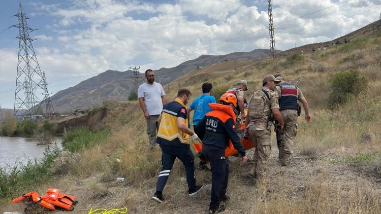 Aras Nehri kıyısında kimliği belirsiz ceset bulundu