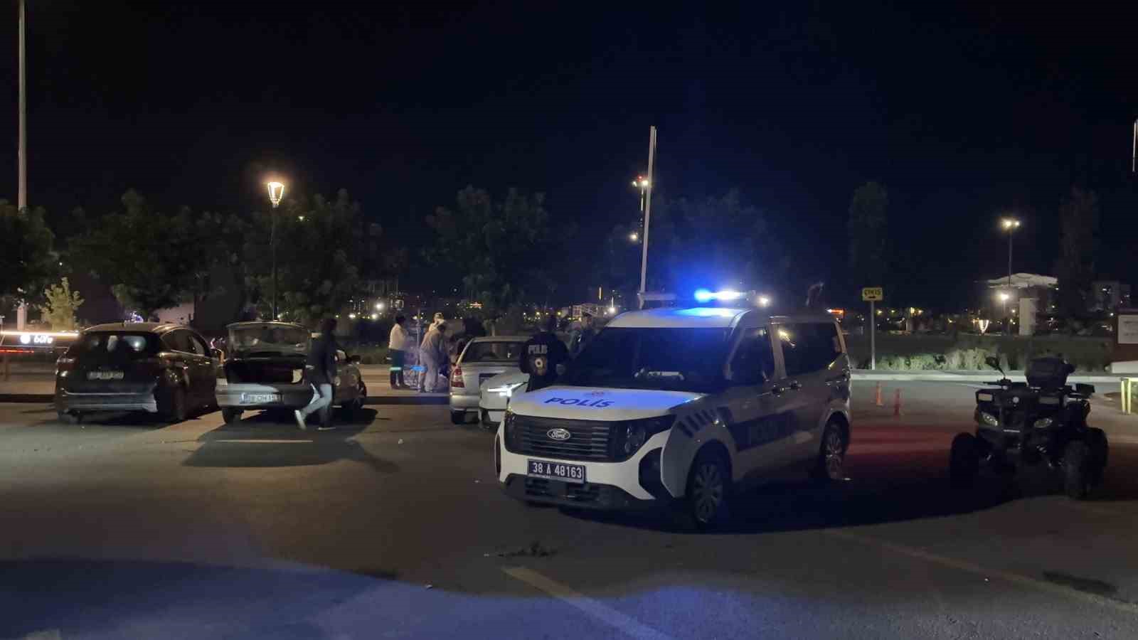 Bacağından bıçaklanan şahıs yaralandı: 1 gözaltı