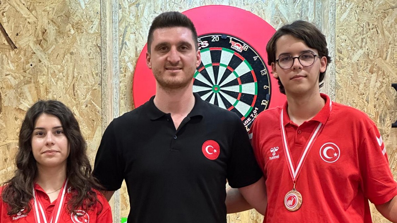 Yıldırımlı dartçılardan milli gurur