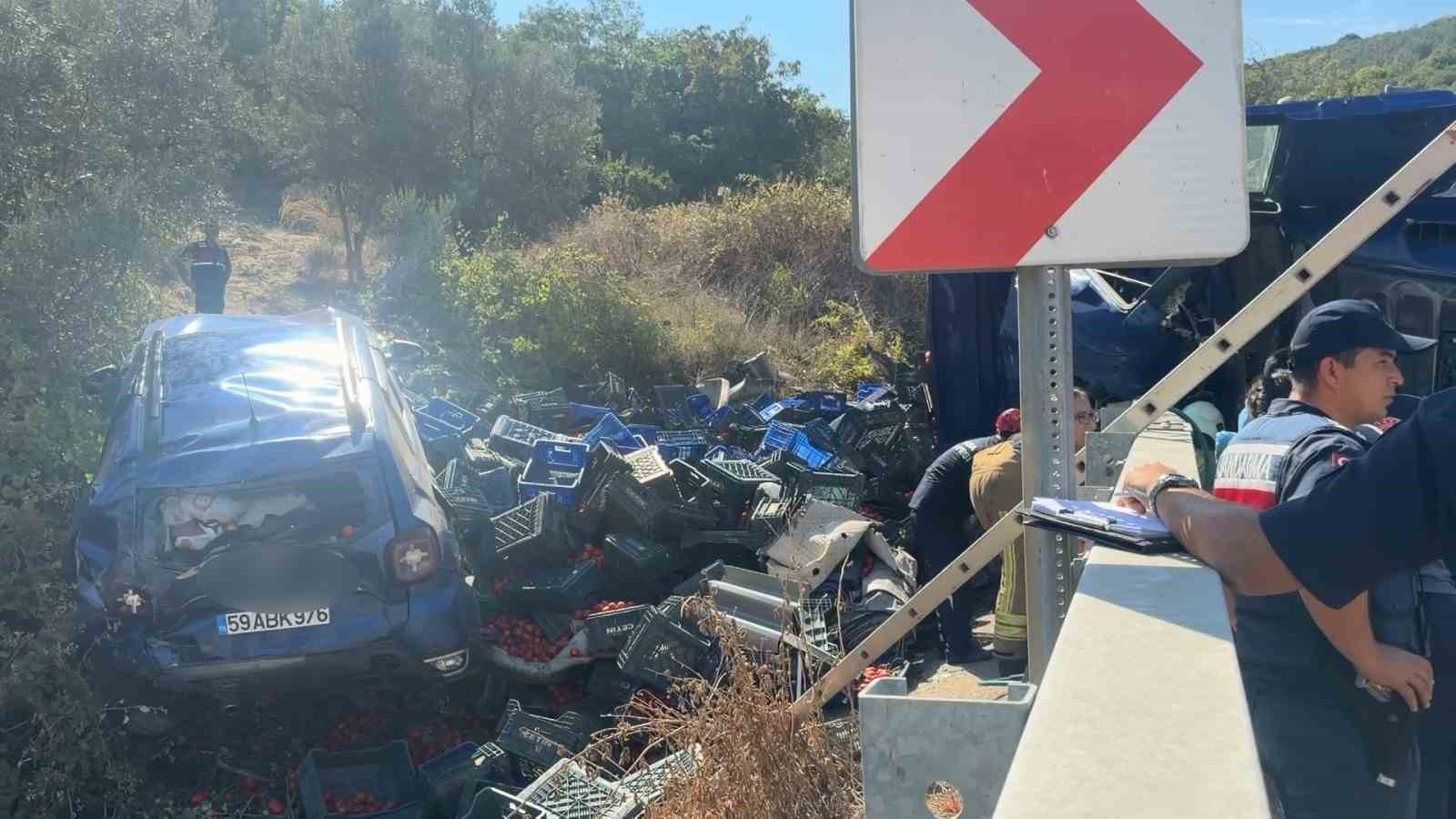 Virajı alamayan kamyon dehşet saçtı: 1 ölü, 1 yaralı