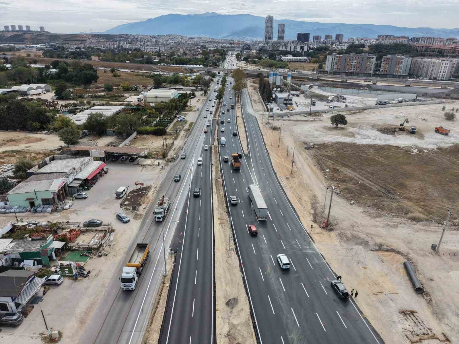 Şahin Biba sözünü tuttu: Geçit Köprüsü trafiğe açıldı