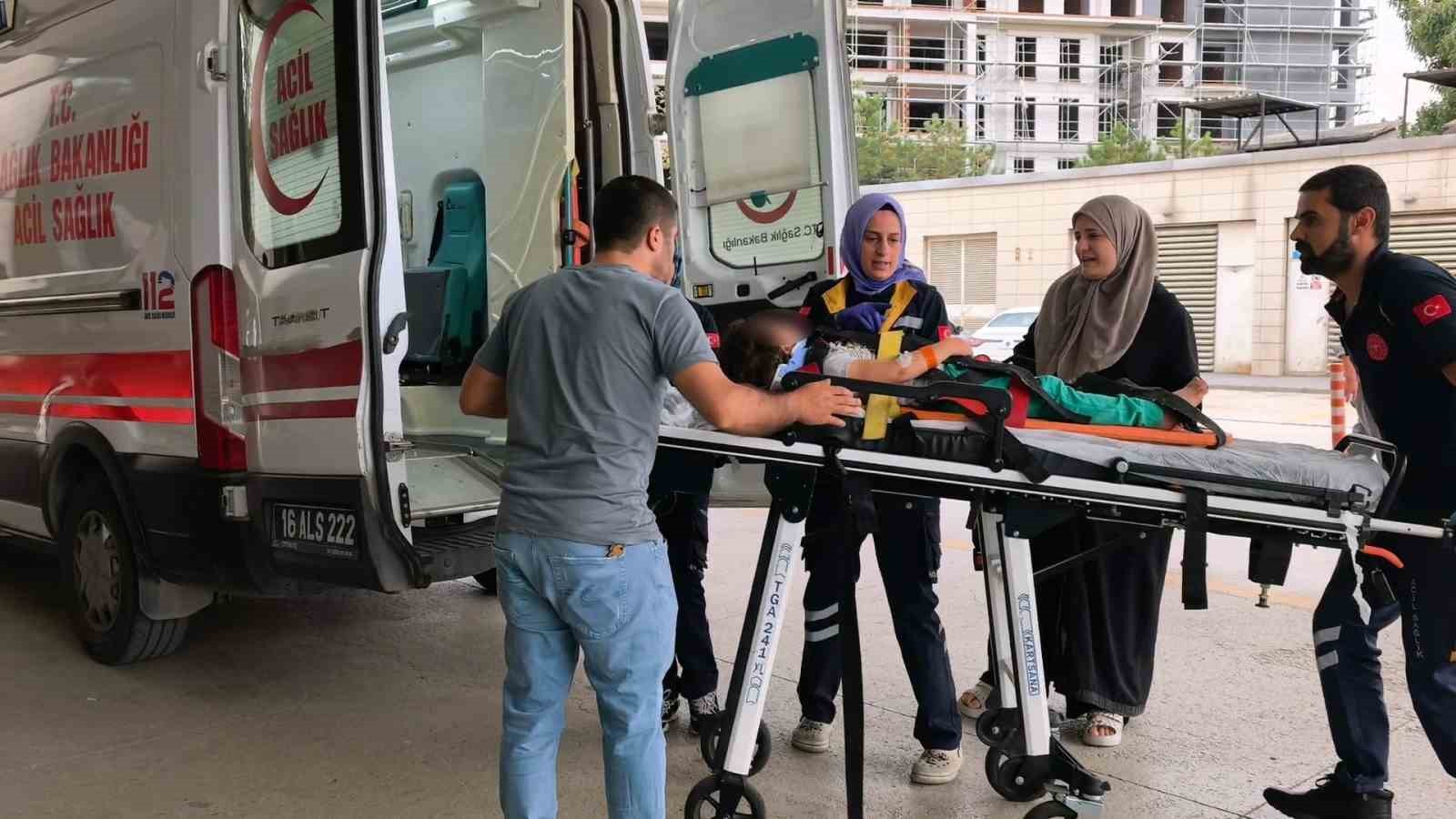 İnegöl'de balkondan düşen 4 yaşındaki çocuk yaralandı