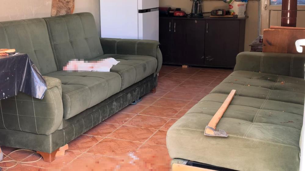 Mezarlıkta baltalı kavga: 1 yaralı