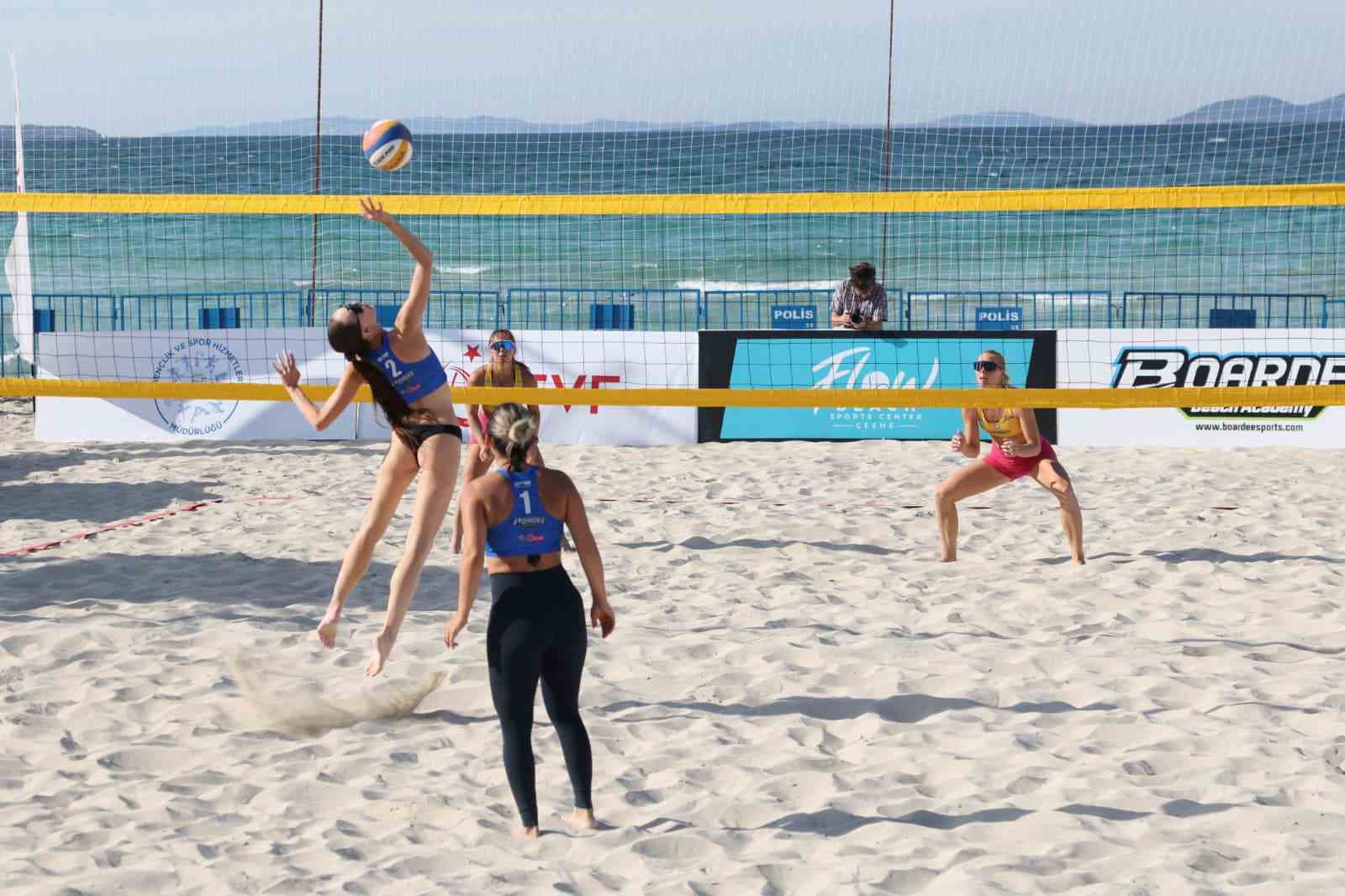 Çeşme’de Uluslararası Grand Slam Plaj Voleybolu heyecanı