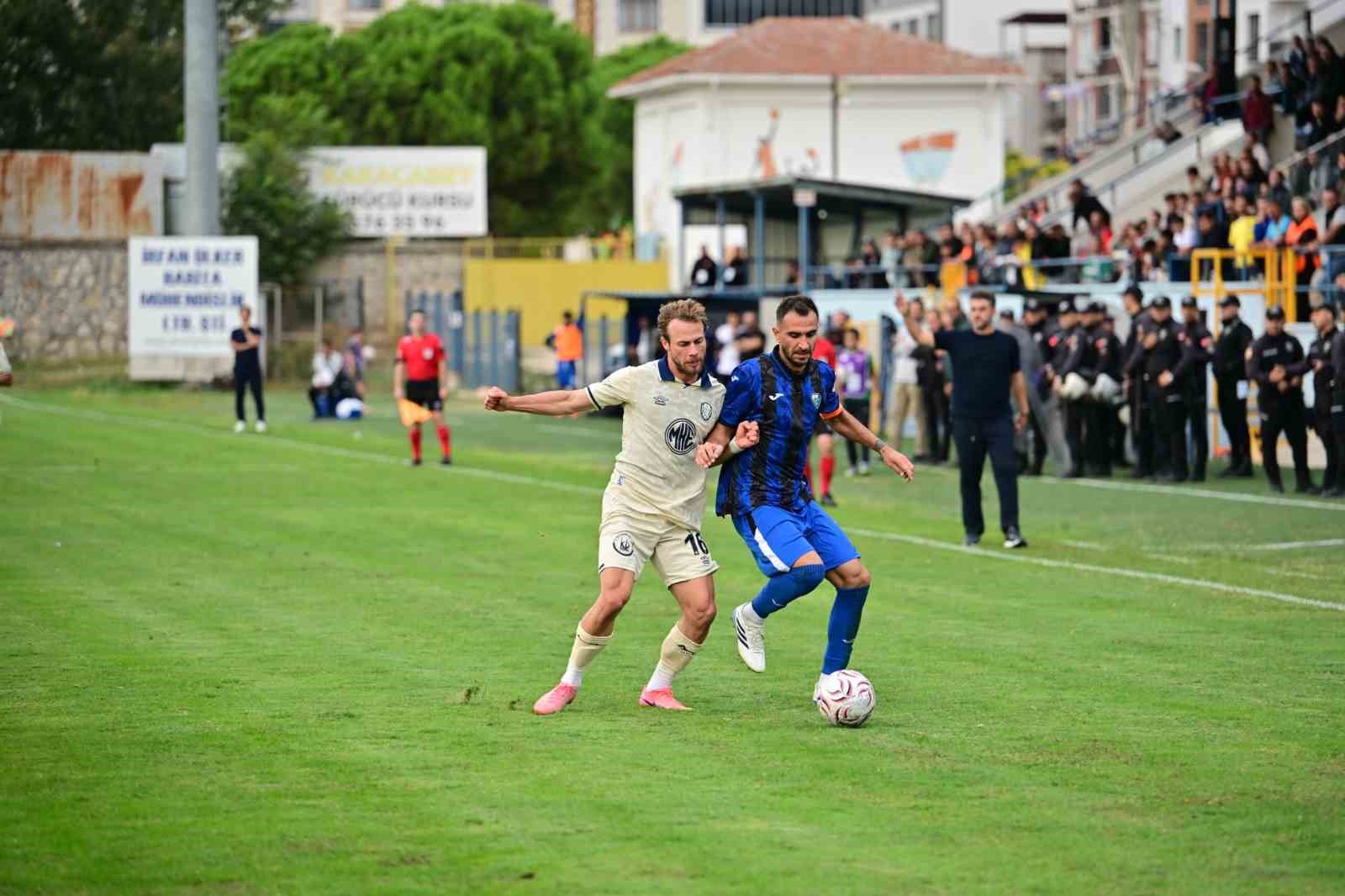 Karacabey Belediyespor dağıldı: 1-4