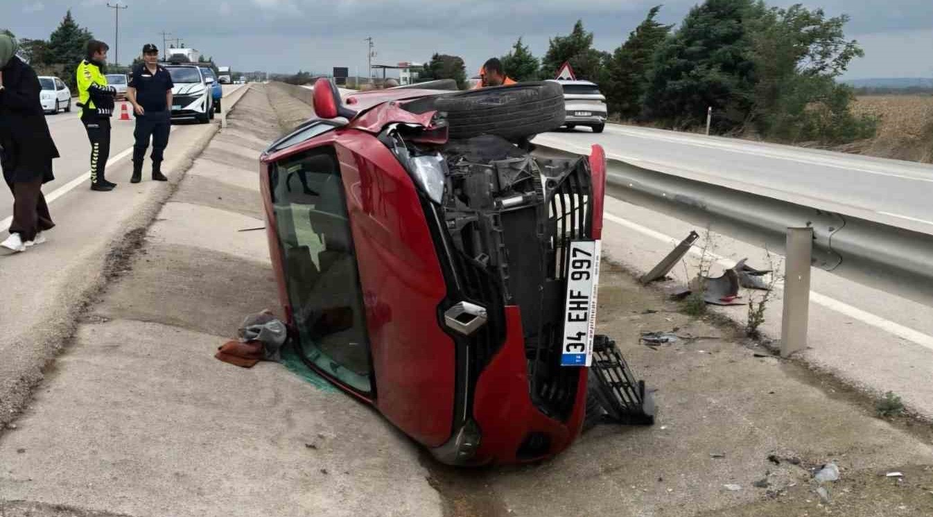 Karacabey-Bandırma yolunda otomobil kanala uçtu: 1 yaralı