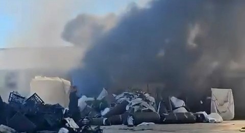 Geri dönüşüm tesisinde patlama sesleri korkuttu