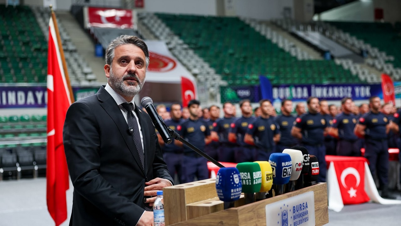 İtfaiye teşkilatımızı güçlendirmenin gururunu yaşıyoruz
