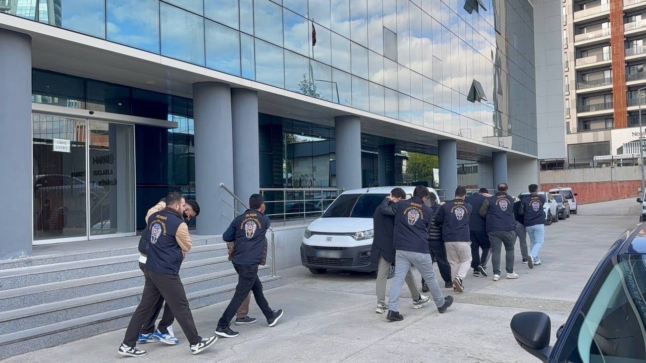 Bursa’da siber dolandırıcılık operasyonu