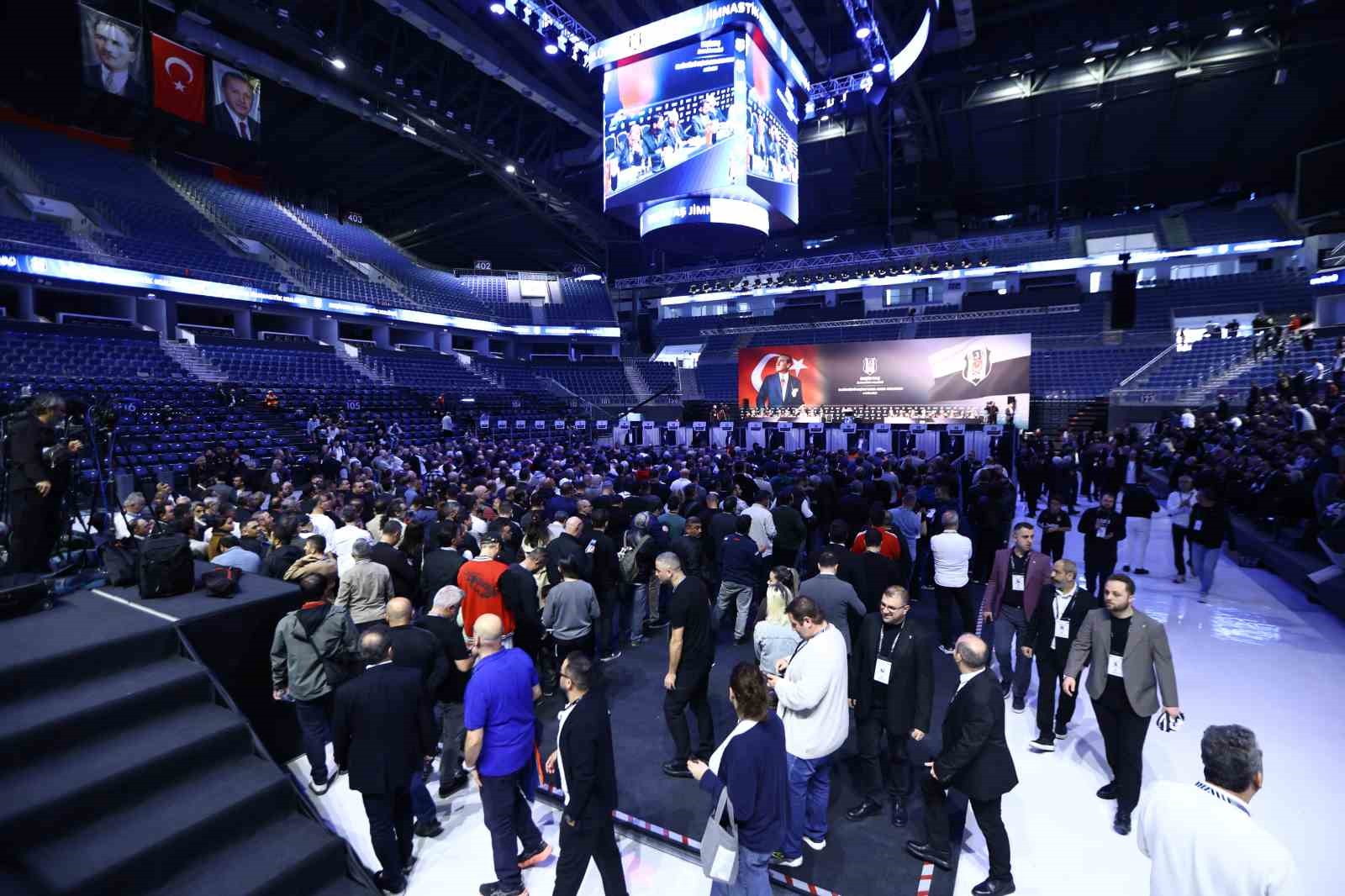 Beşiktaş’ta seçimli genel kurul başladı