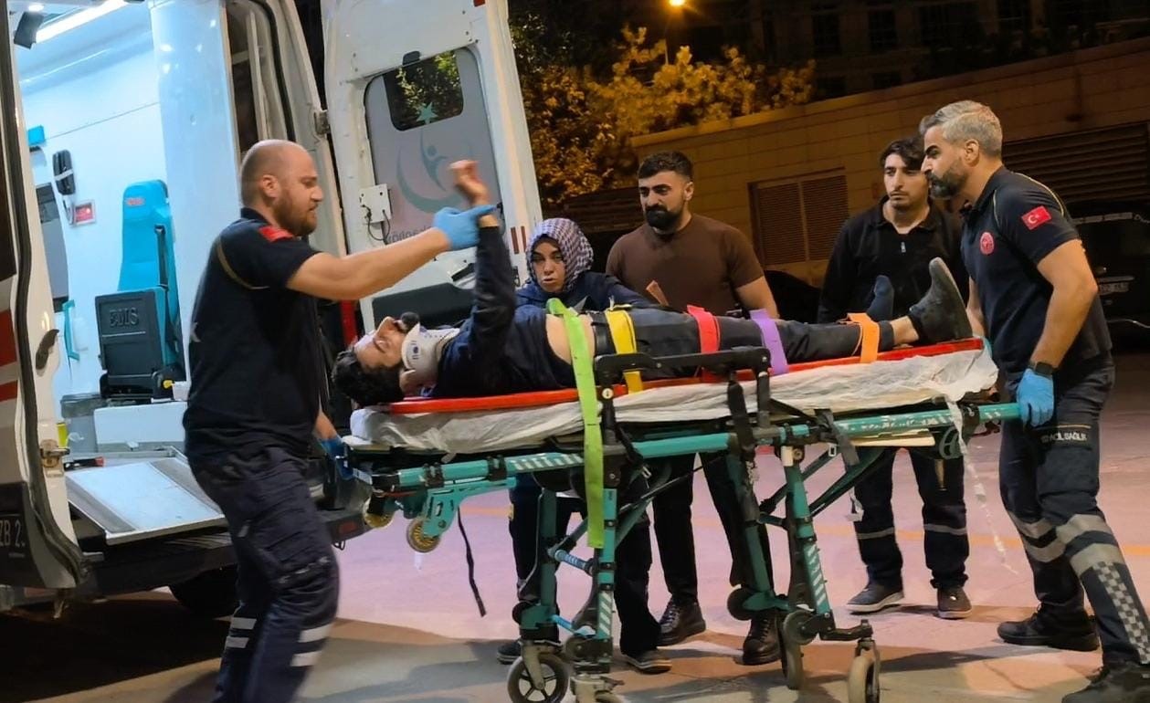 İnegöl'de asansör boşluğuna düşen işçi ağır yaralandı