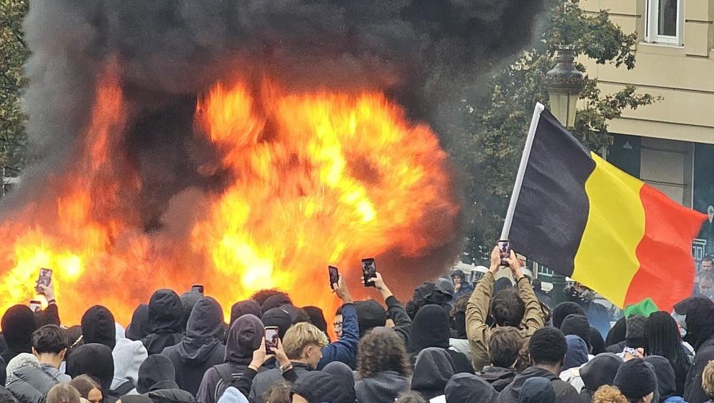 Hükümeti protesto gösterilerinde Brüksel savaş alanına döndü