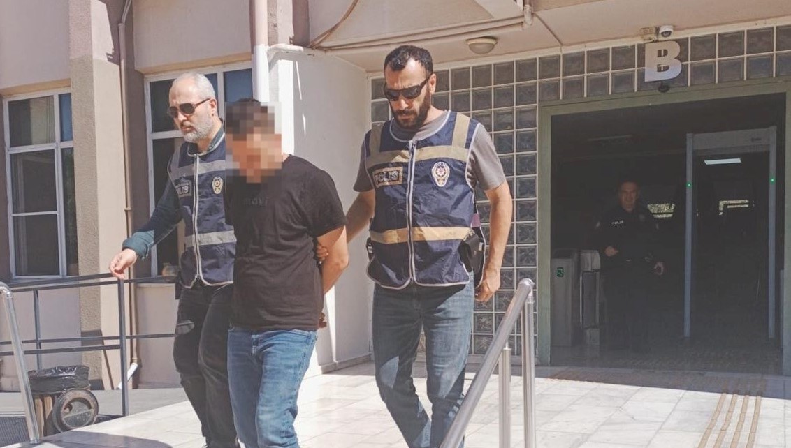 Polis kapıyı kırdı, kadını kurtardı