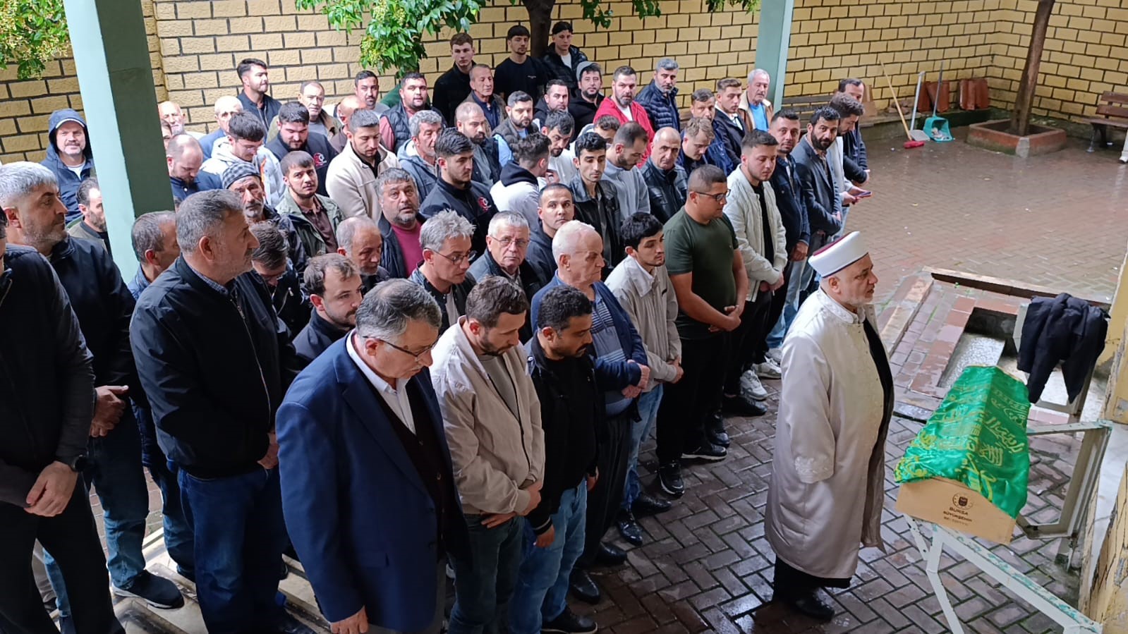 2 yaşındaki Melis, son yolculuğuna uğurlandı