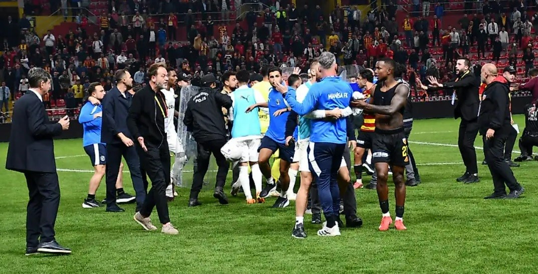 Kayserispor’a PFDK’dan para ve hak mahrumiyeti cezası