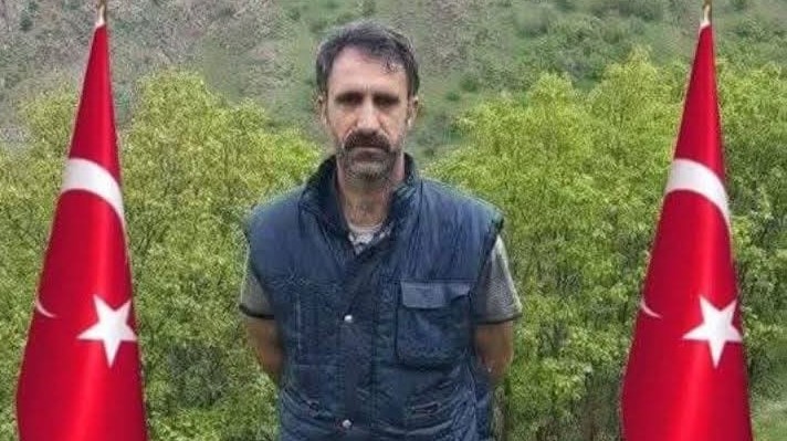 Otomobilin çarptığı amca öldü, yeğeni yaralandı
