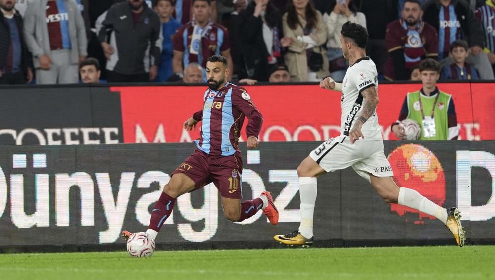 Trabzonspor, Beşiktaş'ı 2 golle geçti