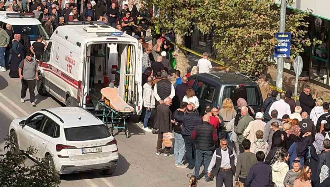 4 aylık hamile kadını bıçakladı