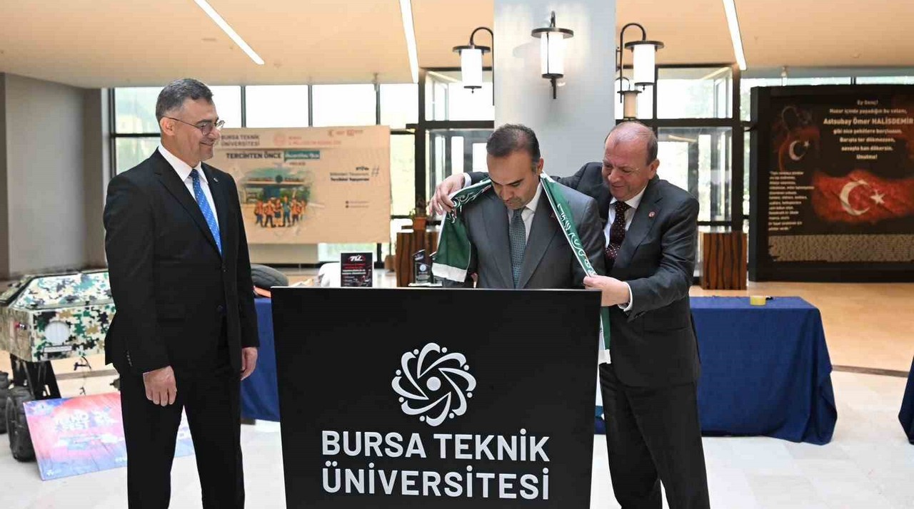 BTSO Başkanı Matlı’dan Bakan Kacır’a Bursaspor atkısı