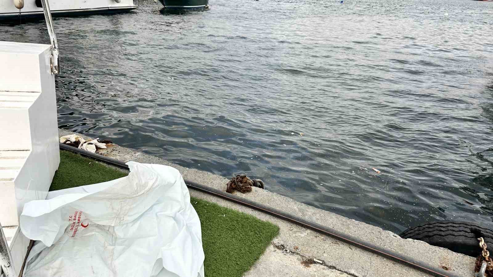 Fatih’te denizde erkek cesedi bulundu