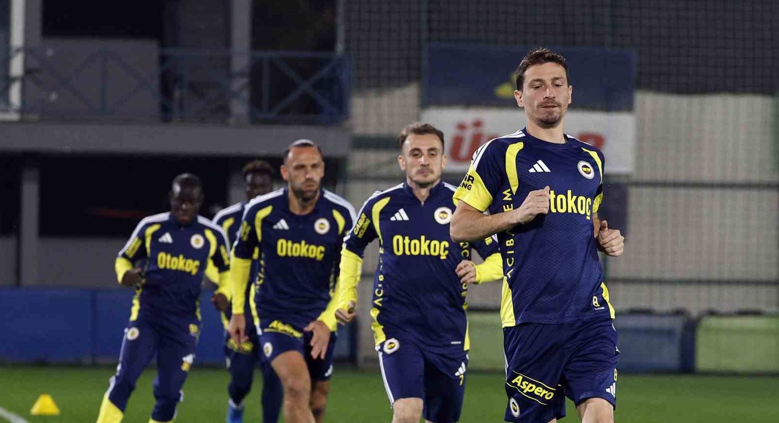Fenerbahçe, Galatasaray derbisinin hazırlıklarını tamamladı