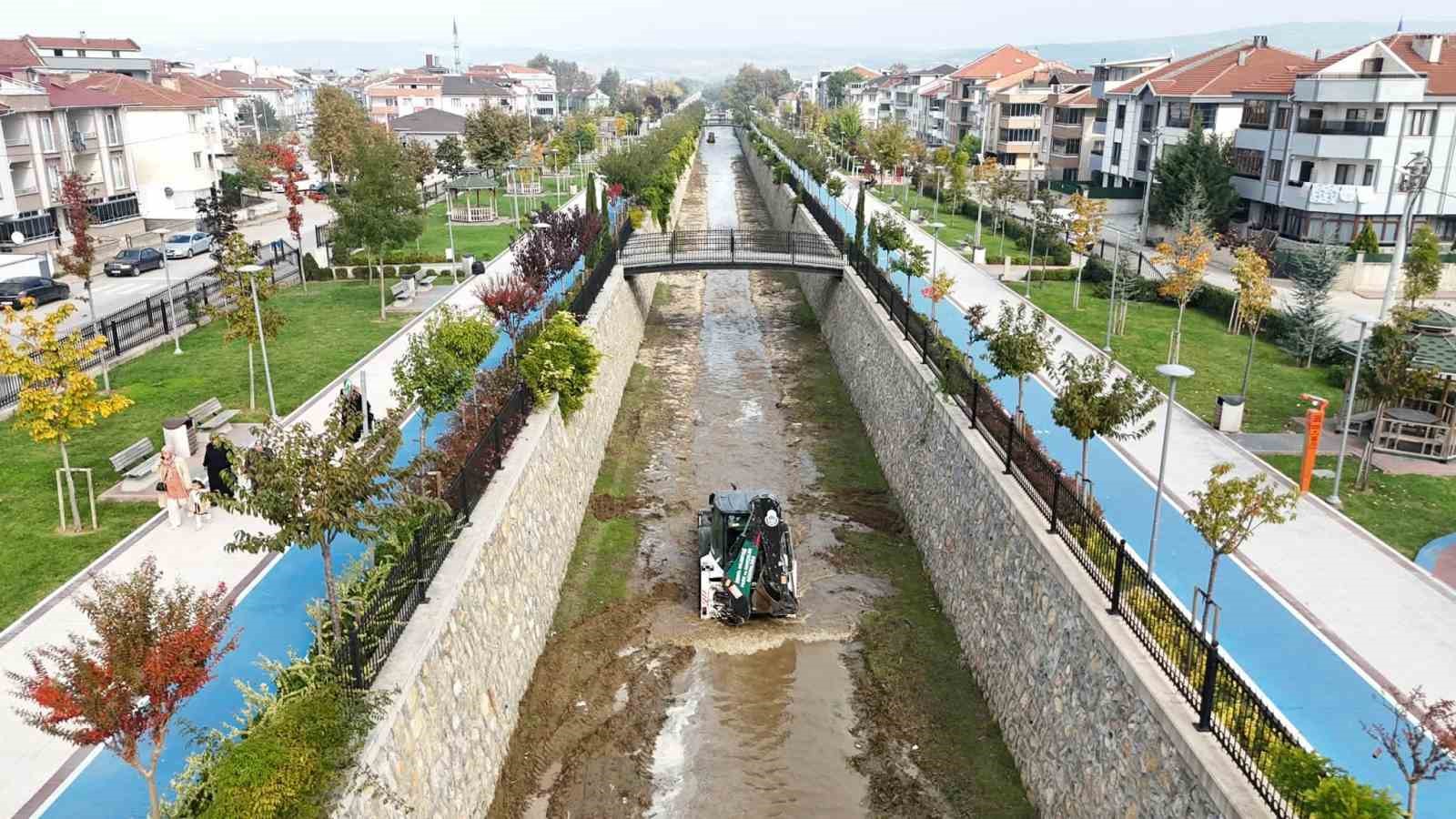 İnegöl Belediyesi’nden yağış öncesi önlem