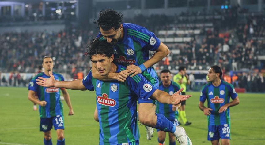 Çaykur Rizespor: 2 - Trabzonspor: 0 (İlk yarı)
