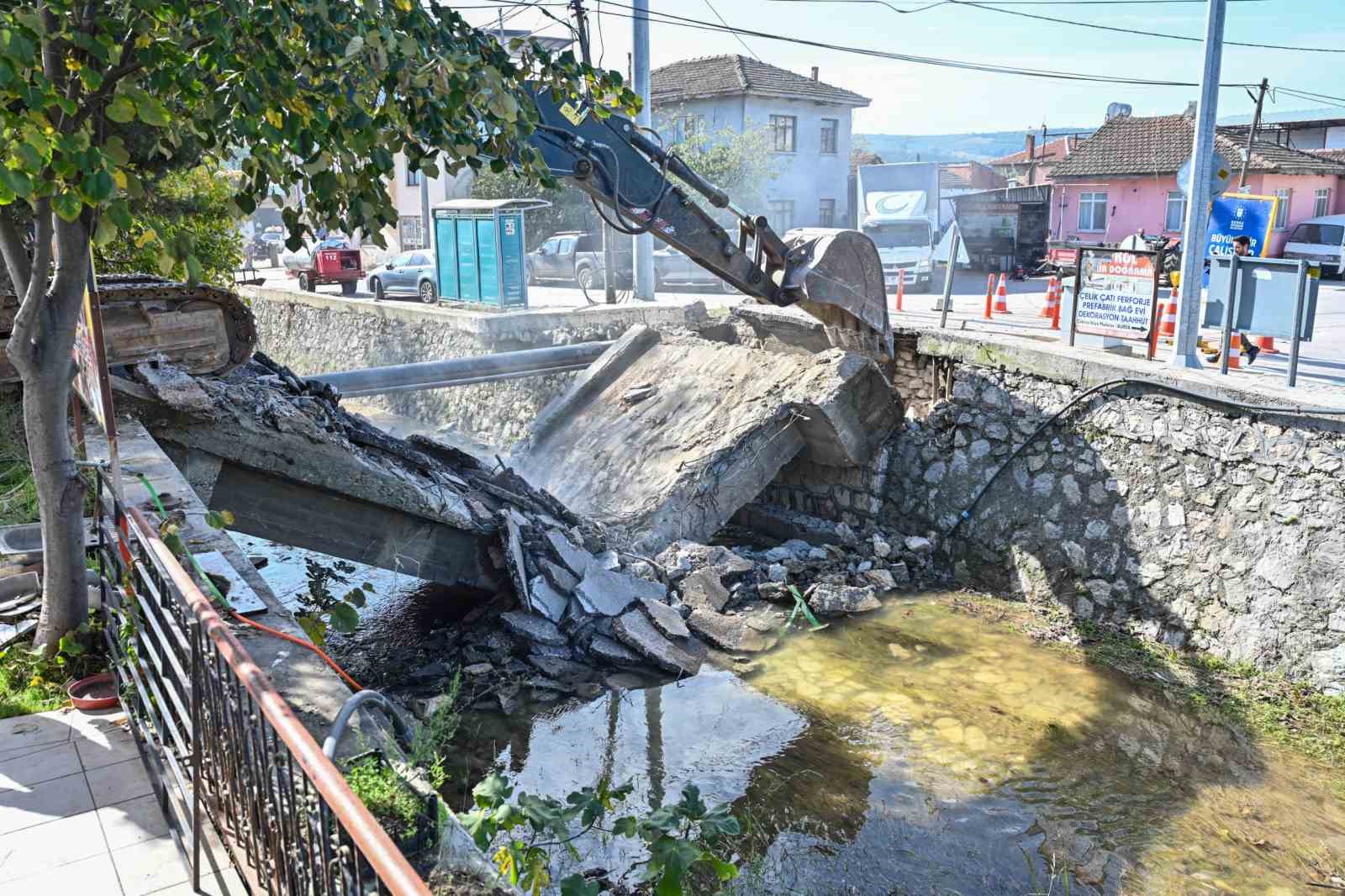 Büyükşehir’den Çekrice’ye yeni köprü