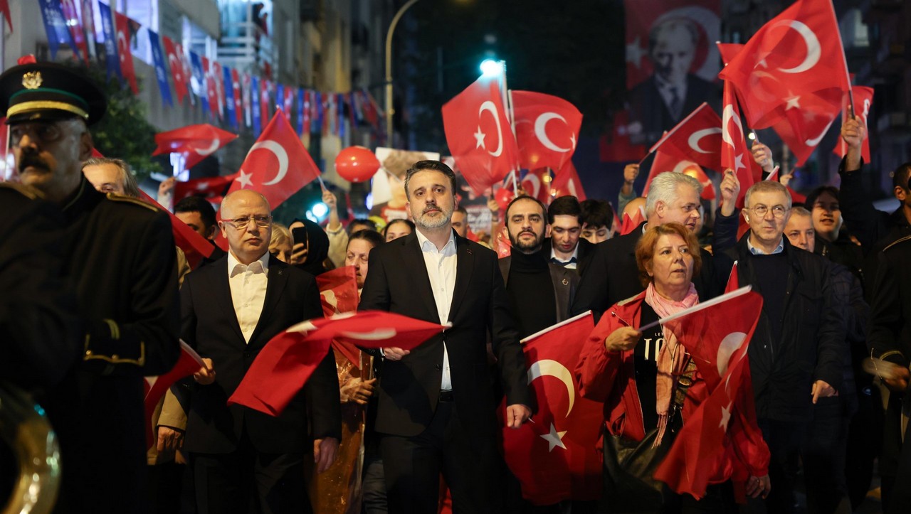 Cumhuriyet ritminde Bursa tek yürek