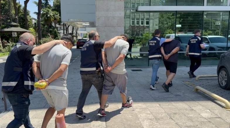 3 kişi yaralandı, 3 şüpheli gözaltına alındı