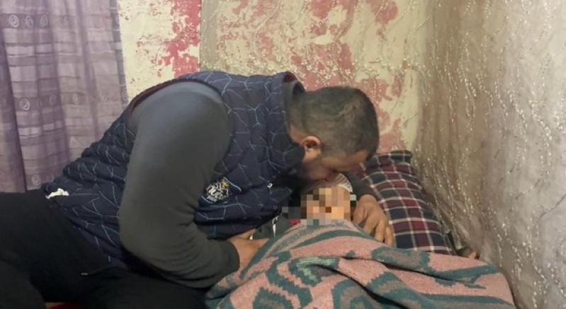 3 yaşındaki bebek 34 gün sonra evine kavuştu