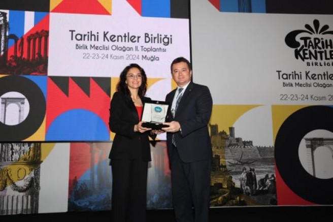 30 belediye, 61 proje...Ödül Bursa Osmangazi Belediyesi'nin!