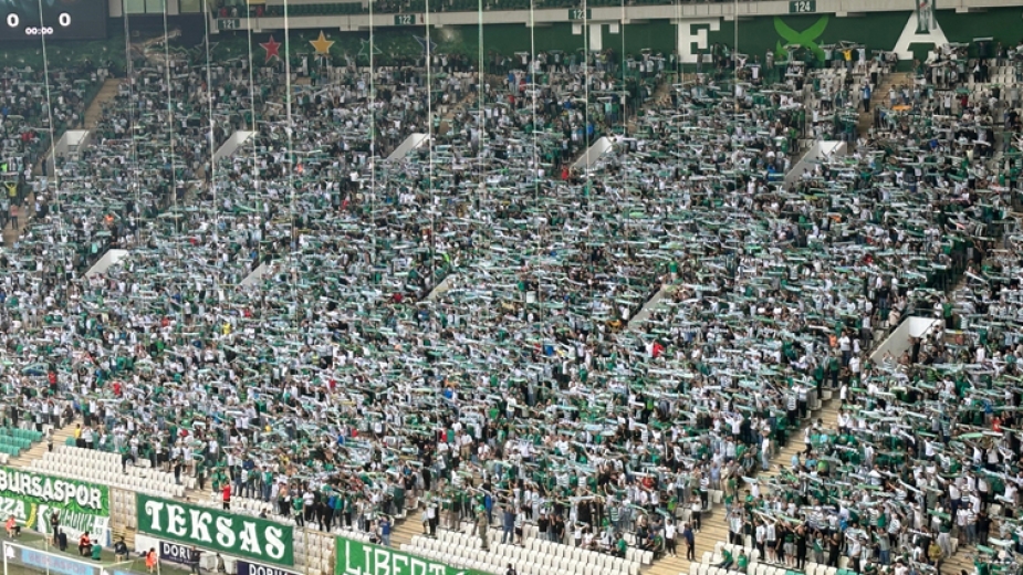 43 bin 160 taraftarla yeni rekor kırıldı