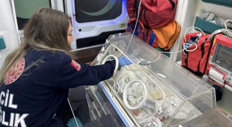 54 günlük bebek uçak ambulansla Ankara'ya sevk edildi