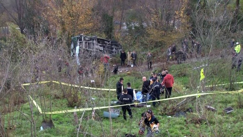 6 kamu görevlisine hapis cezası