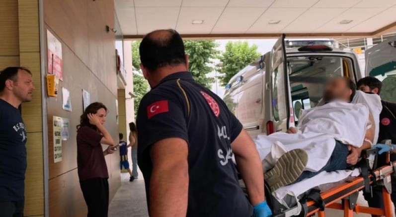 7 yerinden bıçaklanan enişte, ameliyata alındı