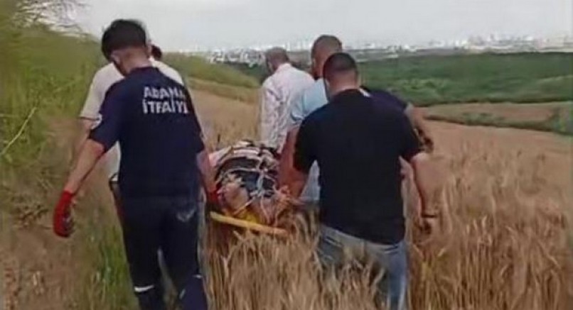 Adana'da otomobil tarlaya uçtu: 1 ölü, 1 yaralı
