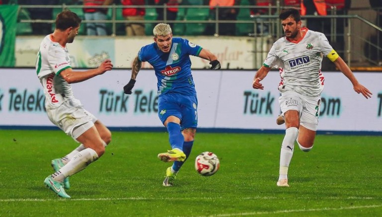 Alanya son anda: 1-1