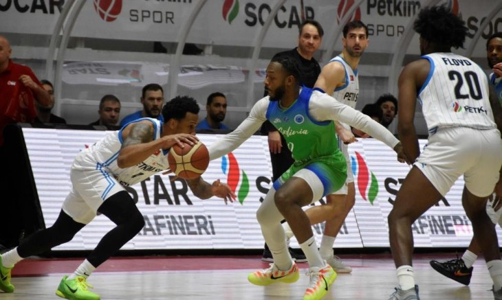 Aliağa Petkim-Dinamo BDS Sassari: 82-70