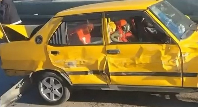 Alkollü sürücü bariyerlere çarptı