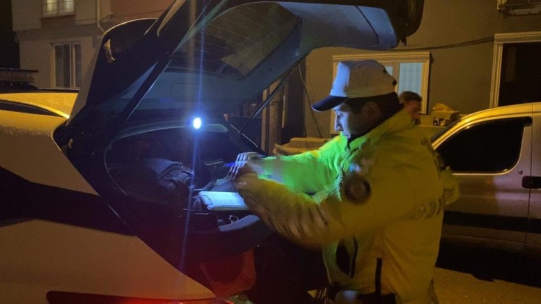 Alkollü sürücü çıkmaz sokakta yakalandı