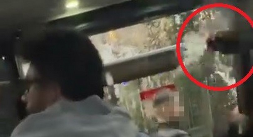 Alkollü yolcu ortalığı birbirine kattı