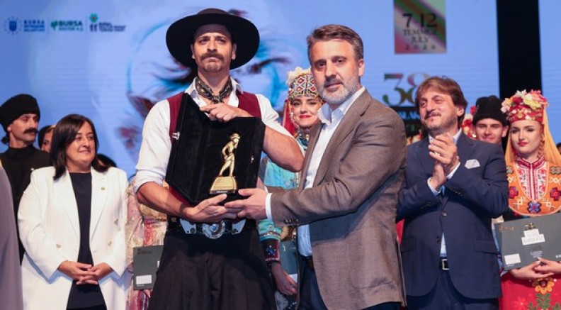 Altın Karagöz sahibini buldu