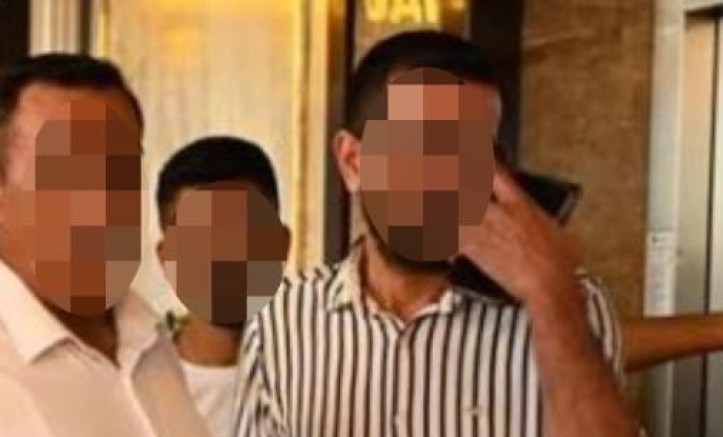 Altınları paraya çevirip galeri açmışlar