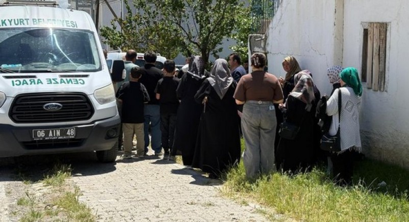 Ankara'da eşinin bıçakladığı kadın hayatını kaybetti