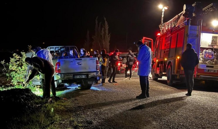 Antalya'da araç içinde yanmış ceset bulundu