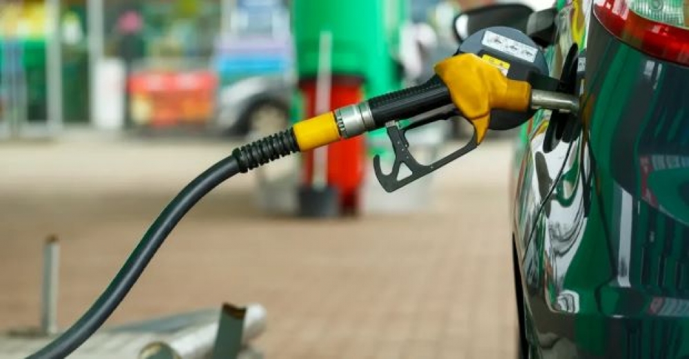 Araç sahipleri bu sıralar mutlu; Şimdi de motorine...