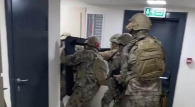 Aranıyordu: Sahte avukat kimlikleriyle yakalandı