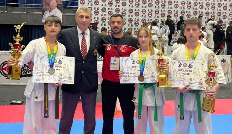 Avrupa'da Yıldırım rüzgarı